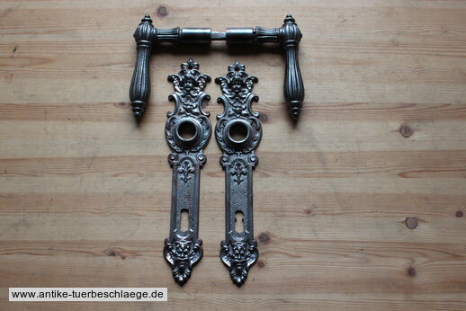 Abbildung des kompletten Gründerzeit Türgriffes g04