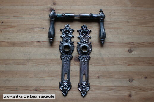 Abbildung des kompletten Gründerzeit Türgriffes g05