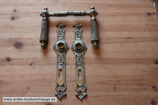 Abbildung des kompletten Gründerzeit Türgriffes g615