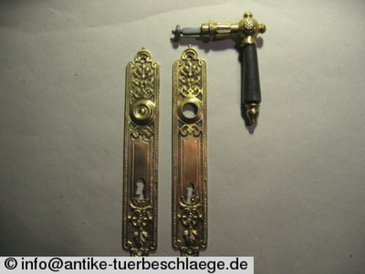 Abbildung des kompletten Türbeschlages g104