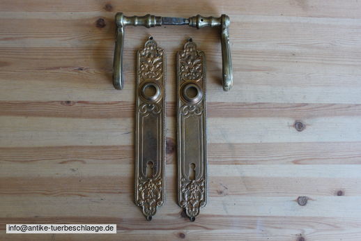 Abbildung des kompletten Türbeschlages g305