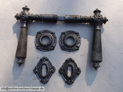 Abbildung des kompletten Türbeschlages g317