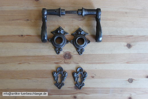 Abbildung des kompletten Türbeschlages g408