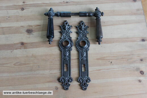 Abbildung des kompletten Türbeschlages g422