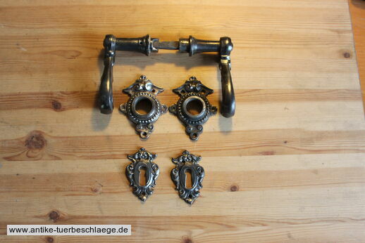 Abbildung des kompletten Türbeschlages g425