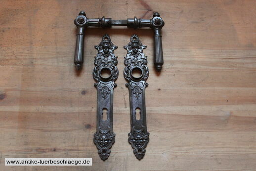 Abbildung des kompletten Türbeschlages g453