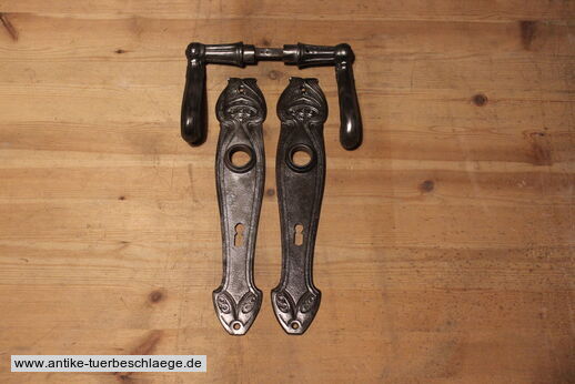 Abbildung der Türbeschläge j02