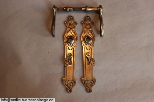 Abbildung der Türbeschläge j408