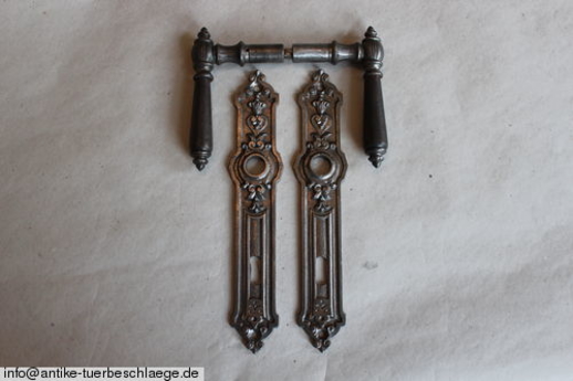 Abbildung der Türbeschläge j413