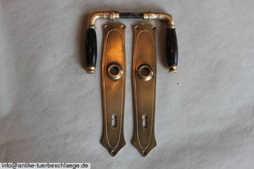 Abbildung der Türbeschläge j417
