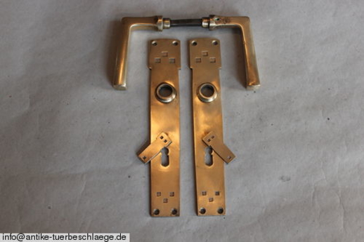 Abbildung der Türbeschläge j425