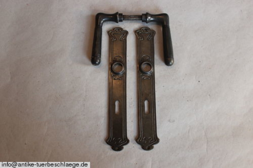 Abbildung der Türbeschläge j436