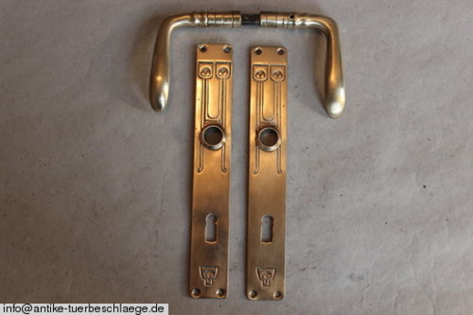 Abbildung der Türbeschläge j441