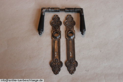 Abbildung der Türbeschläge j442