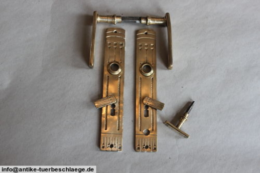 Abbildung der Türbeschläge j468