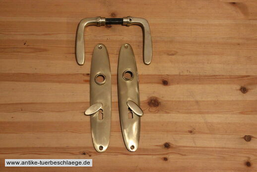 Abbildung der Türbeschläge j533