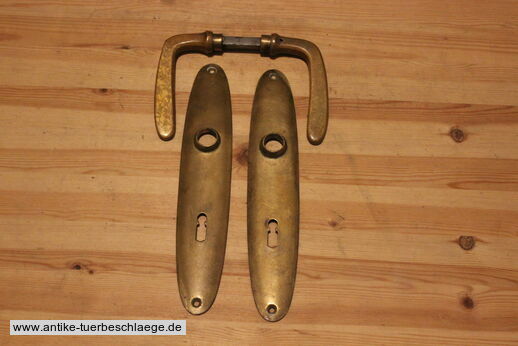 Abbildung der Türbeschläge j538