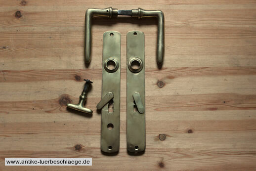 Abbildung der Türbeschläge j544