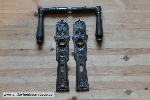 Abbildung der Türbeschläge j574
