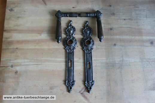 Abbildung der Türbeschläge j588