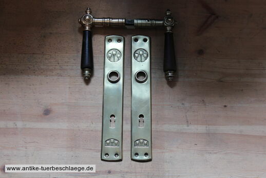 Abbildung der Türbeschläge j591