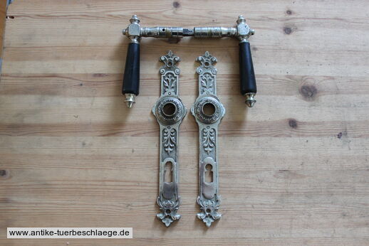 Abbildung der Türbeschläge j607