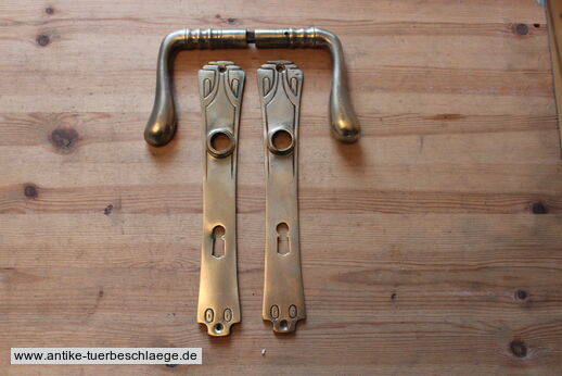 Abbildung der Türbeschläge j621