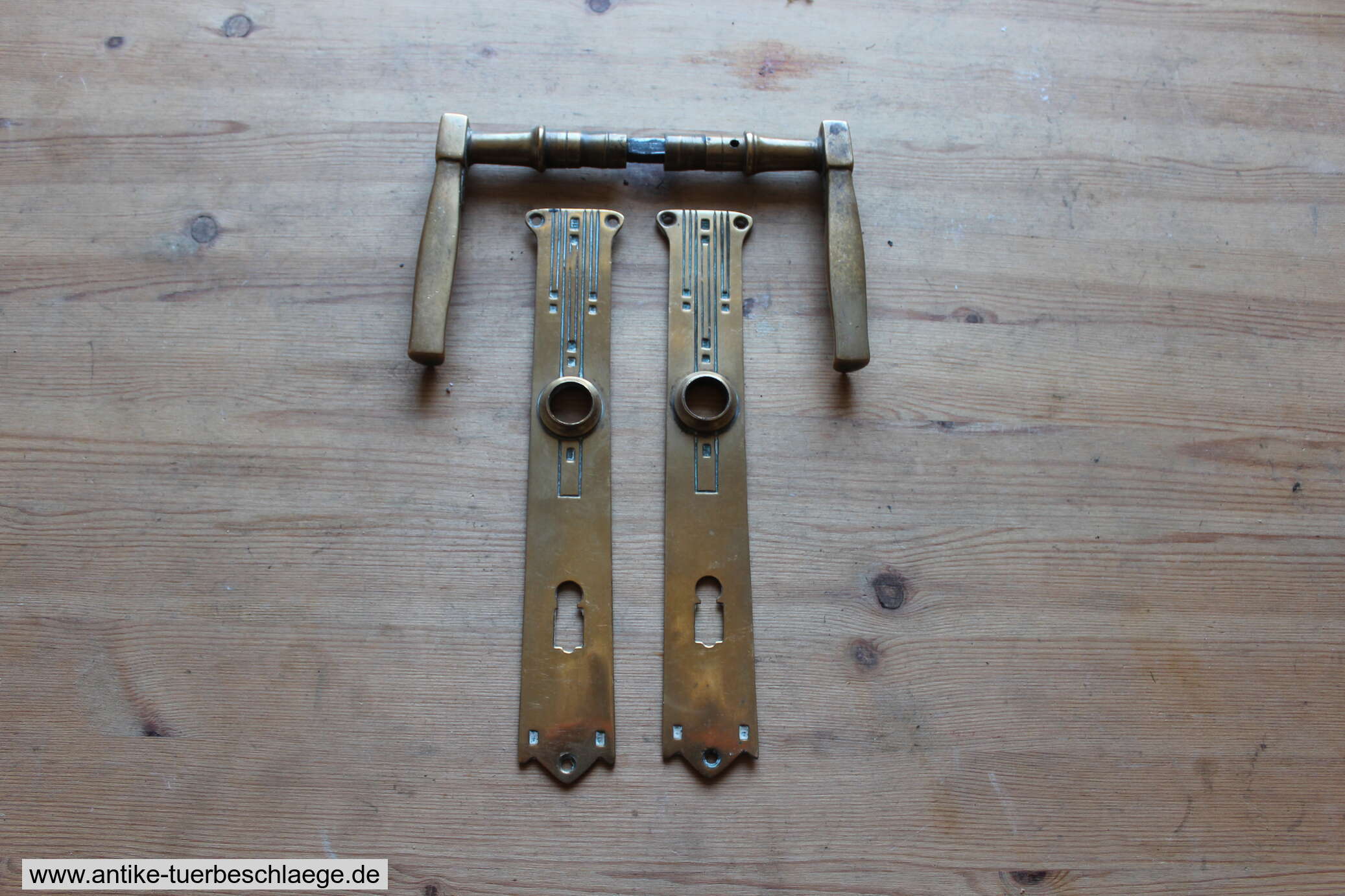 1. Bild - Jugendstil Türbeschlag - j670