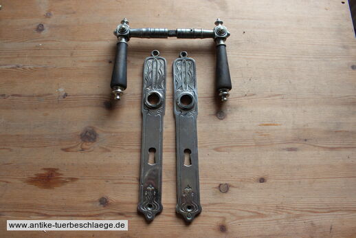 Abbildung der Türbeschläge j678