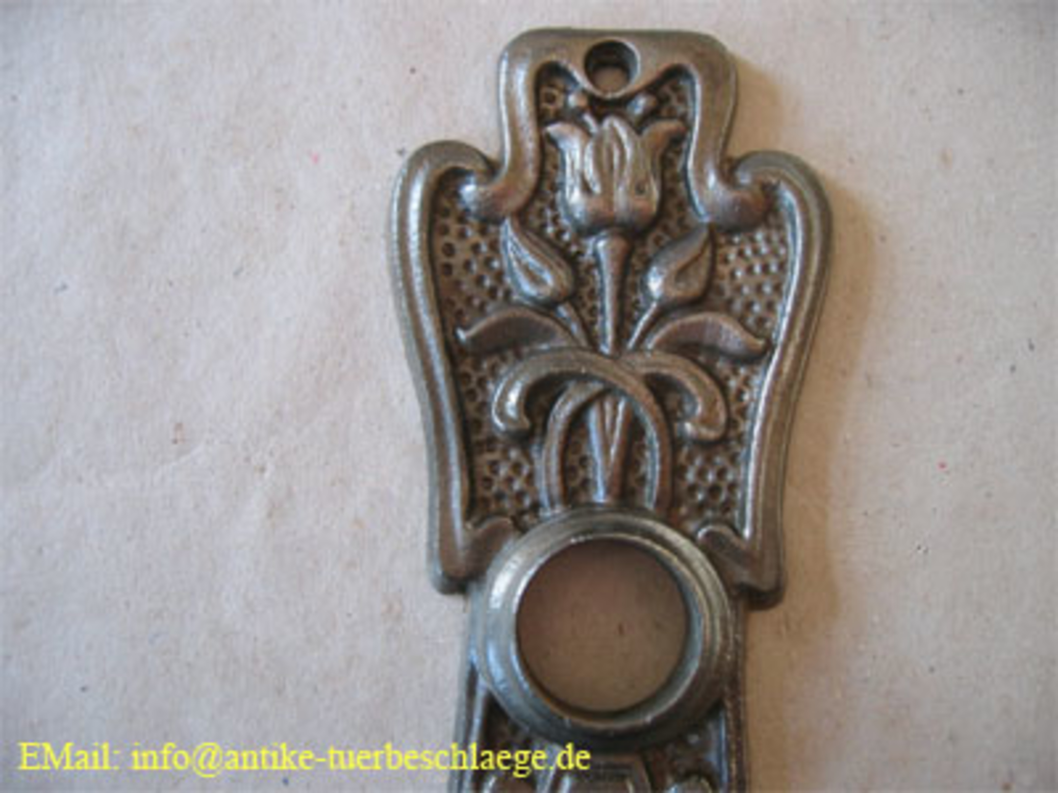 1. Bild - Jugendstil Türbeschlag - jugendstil floral blumenstrauss