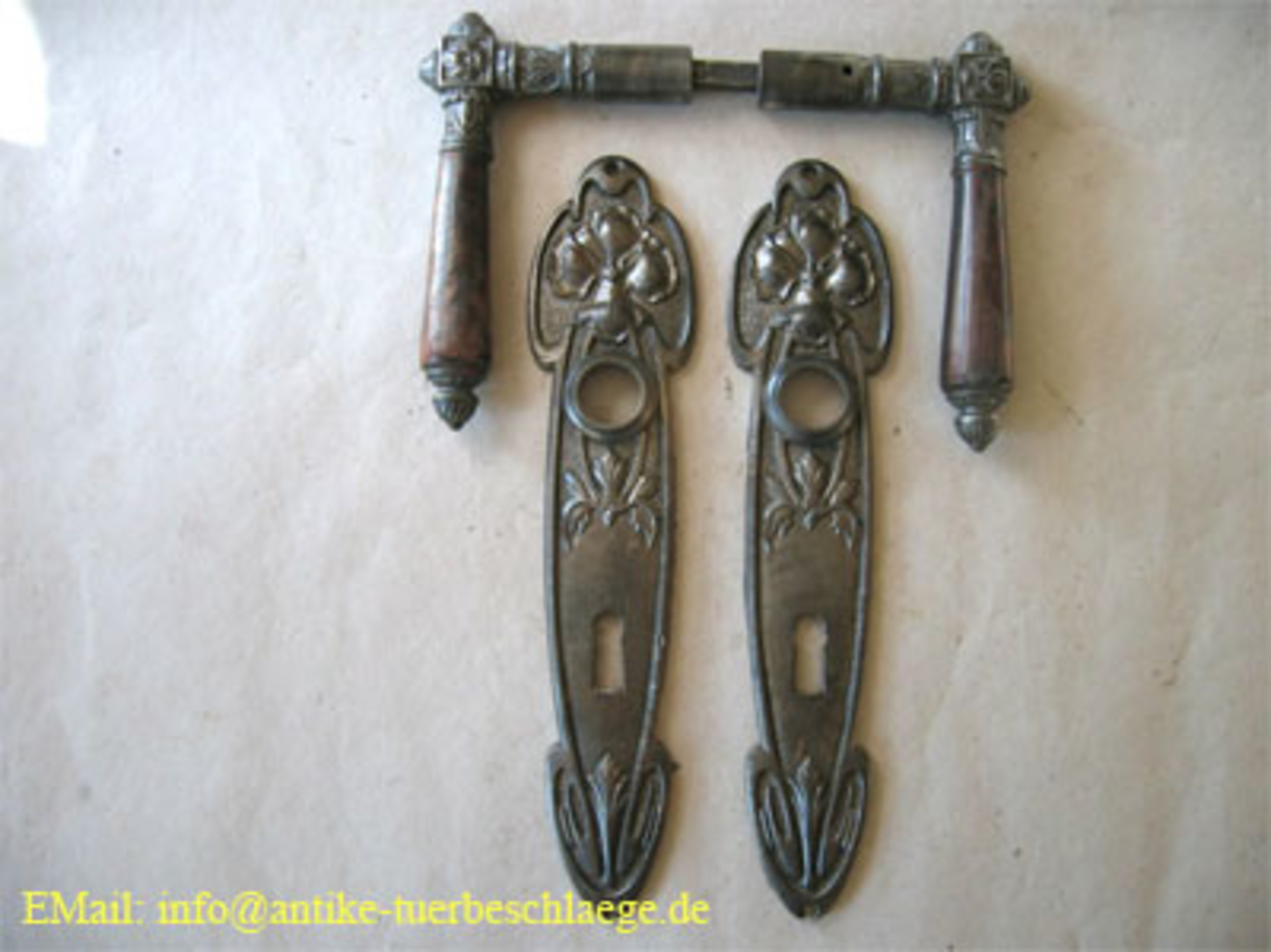 2. Bild - Jugendstil Türbeschlag - jugendstil floral stiefmuetterchen