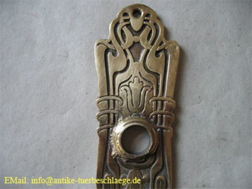 Abbildung der Türbeschläge jugendstil_geometrisch