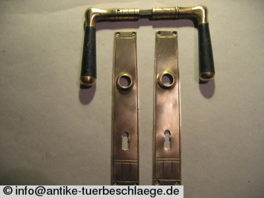 Abbildung der Türbeschläge jugendstil_geometrisch2