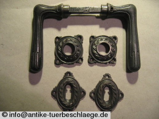 Abbildung der Türbeschläge jugendstil_schlicht3