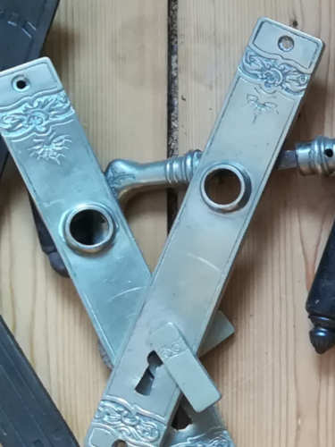 Zu den antiken Türklinken aus dem Jugendstil Türgriffe aus dem Jugendstil